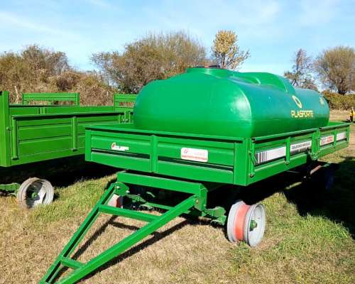 Acoplado Tanque de 3550 Lts