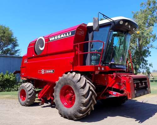 Cosechadora Vassalli 1550 año 2011