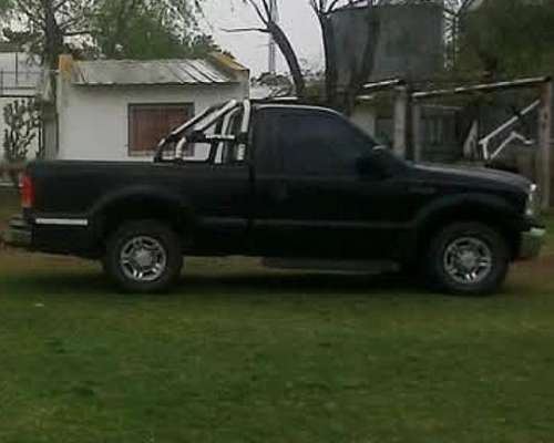 Ford F 100 Duty XLT año 2011