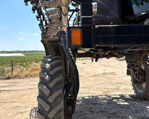 Pulverizadora Marca New Holland SP3000 con Selectivo