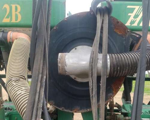 Sembradora Pierobon 20 a 52.y 16 a 70 - Naumatica Matermacc