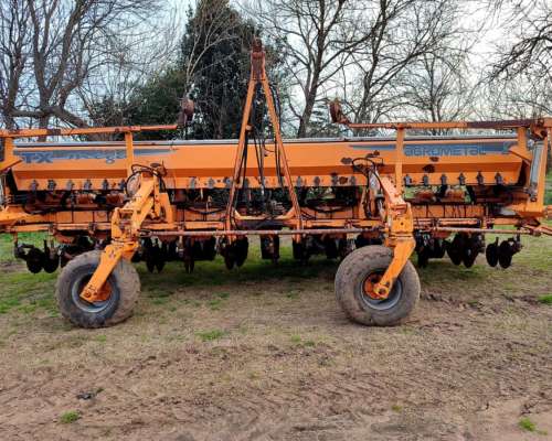 Agrometal TX Mega, 13 a 52.5 y 16 a 42 CM, 2011 - Disponible
