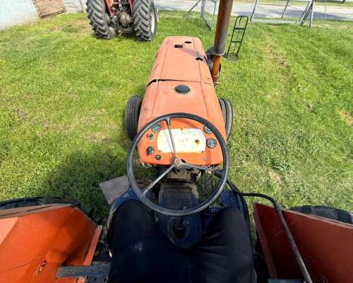 Tractor Fiat 800 Motor Perkins