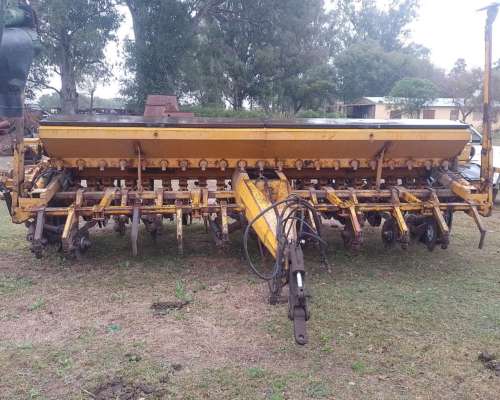 Sembradora Agrometal Gx2.con Alfalfero