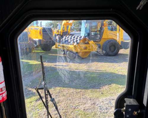 Minicargadora 50hp Sinomach NW50 Cerrada A/C