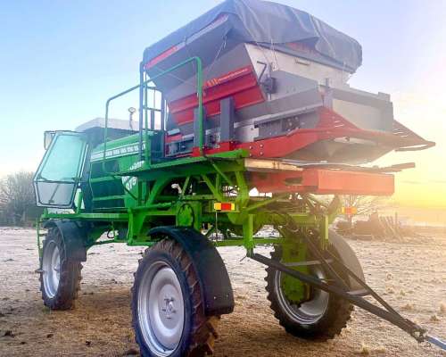 Fertilizadora Autopropulsada Metalfor 2750