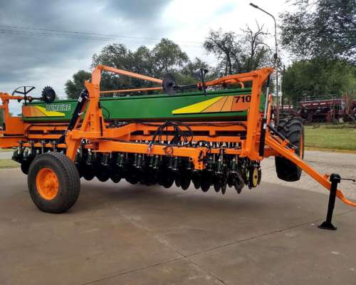 Sembradora Dumaire Modelo 710 ( 29 a 19 )