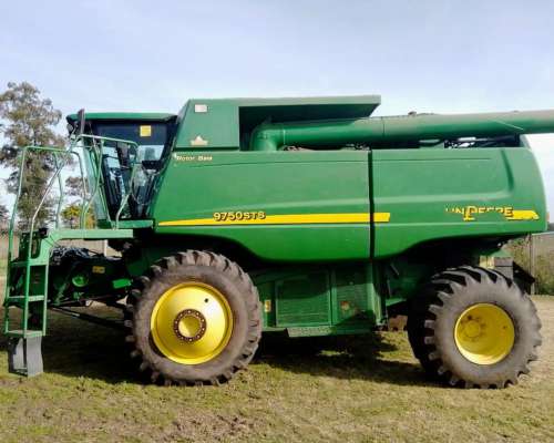 Cosechadora John Deere 9750, año 2008