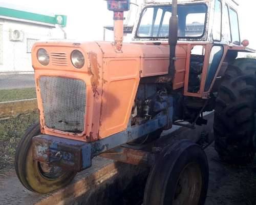 Tractor Fiat 700 e