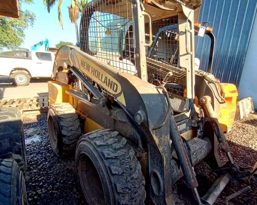 Minicargadora New Holland L 218