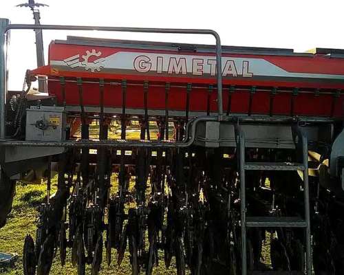 Sembradora Gimetal 25 Lineas a 17,5 cm con Alfalfero