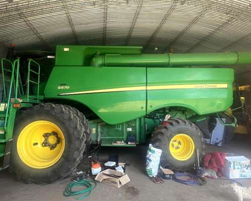 Cosechadora John Deere S670, 2wd, Dual, Draper de 40 P, 2015