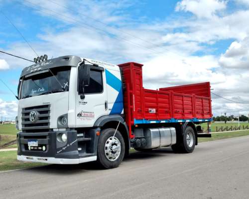 Carrocería Guajardo y Linares B. Volcable