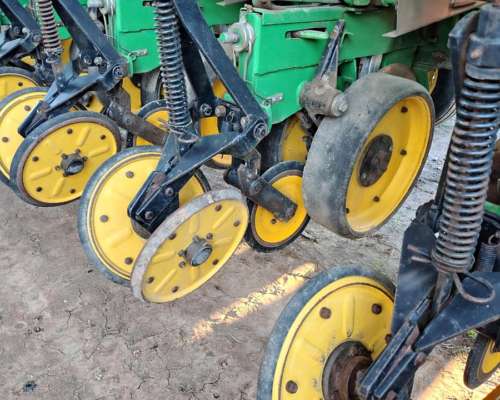 Sembradora Erca ED 18 a 52 con Fert Lateral.