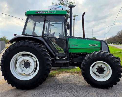 Valtra BM 100 - 6788 Horas