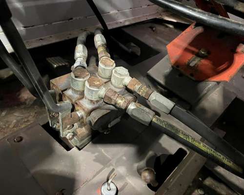 Tractor Massey Ferguson 1195 L