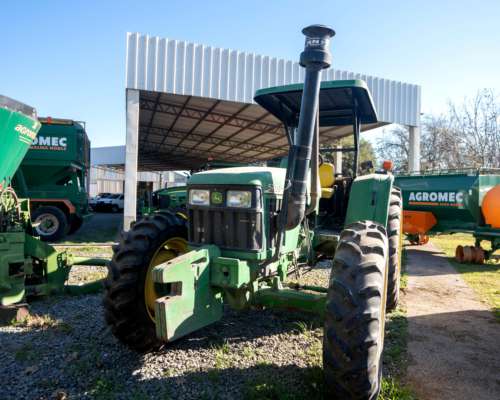 Tractor John Deere 5705