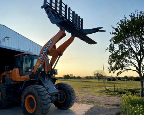 Frente Rastrillo LF P/limpieza Adaptable a Cargadora Frontal