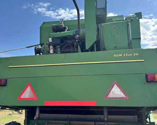 Cosechadora de Mani Leonarth Doble Hilera Autopropulsada