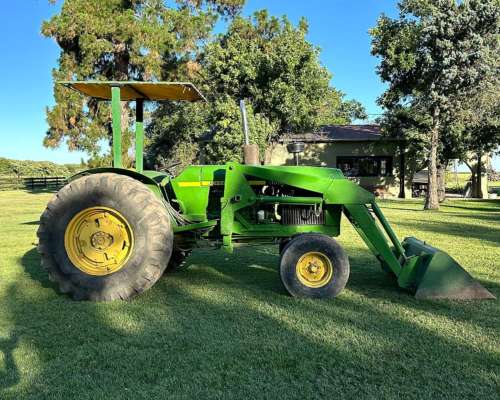 John Deere 3140 con Pala Frontal. Embrague Independiente.