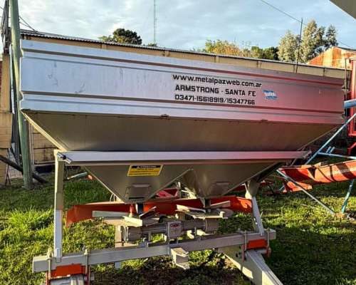 Fertilizadora Metalpaz F-3 de 3000 Lts