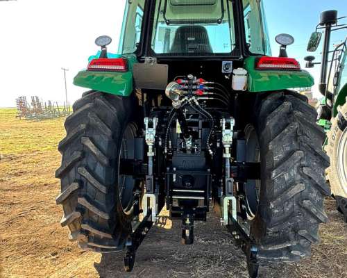 Tractor Chery 140 HP RC 1404 C con Cabina