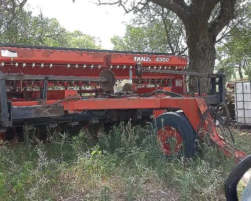 Sembradora Tanzi 4300 con Alfalfero Disponible Entrega