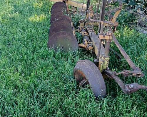 Arado de 8 Discos Agrometal