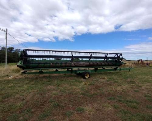 Cosechadora John Deere 9600. año 1996. Plataforma de 45 Pies