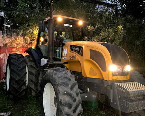 Tractor Valtra Ar220k MOD2017