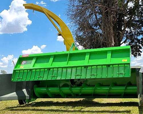 Extractora de Forrajes y Granos Embolsados Fraga FURCA3800