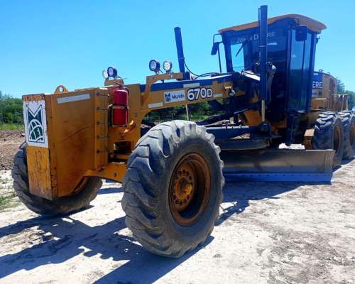 Motoniveladora John Deere 670d