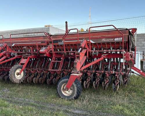 Sembradora Crucianelli Modelo Pionera 4017