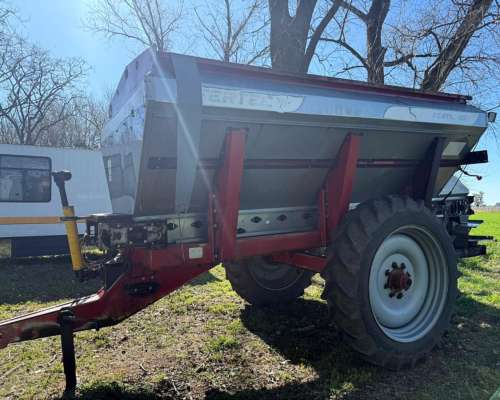Fertilizadora de Arrastre Fertec - 6000l - Acero Inoxidable