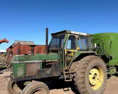 Tractor John Deere 2850