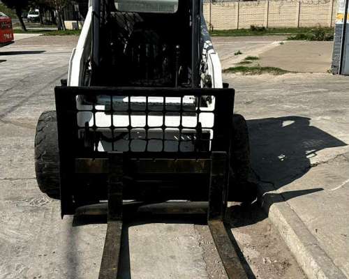Minicargador Bobcat S185 año 2013 6800 Hs Balde,uñas Portap