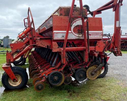 Crucianelli Pionera 3520 con Alfalfero