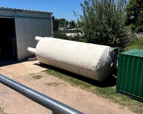 Tanque Vertical con Patas, Barrera Anticorrosiva: Capacidad