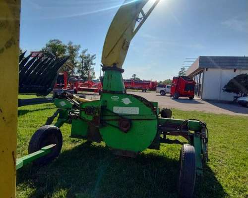 Recolectora Picadora de Pasturas Fraga