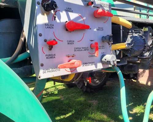 Pulverizadora Praba 3.4 año 2017 Botalon de 28 Mts 3.400 Lts