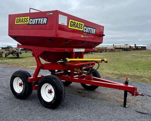 Fertilizadora Esparcidora Grass Cutter de 3000 Lts