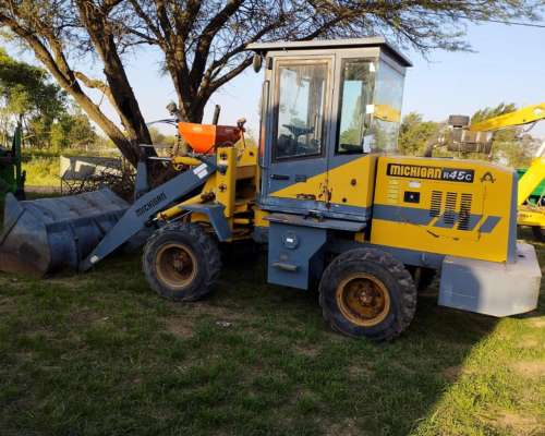 Pala Michigan R45 Usado