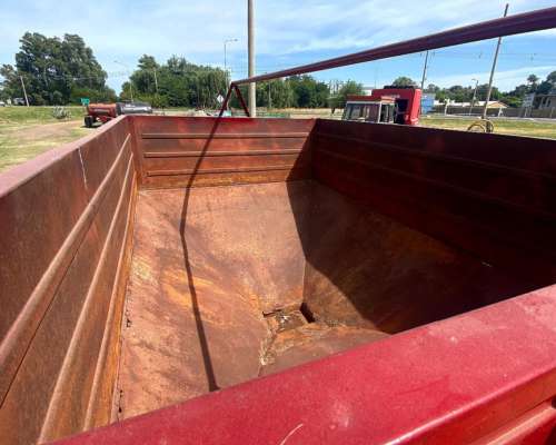 Tolva Semillera 4 TT Repintada