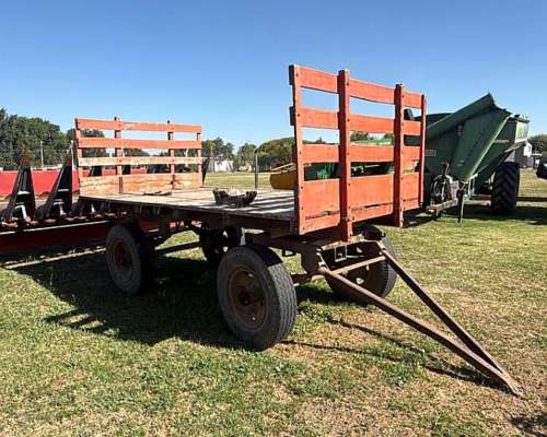 Acoplado Plato de Madera 4 X 2,10 Mts LLANTAS22,5