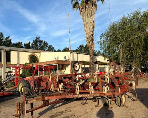 Cultivador de Campo Giorgi C.C.G.4 de 5,60 Mts con 31 Arcos