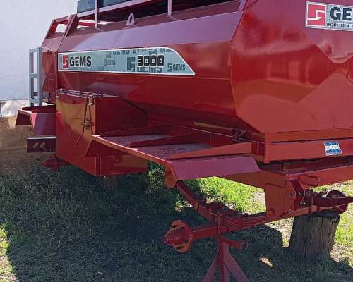 Acoplado Tanque de 3000 Lts Combinada