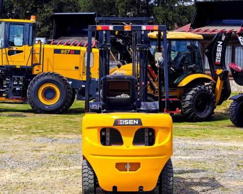 Autoelevador Eisen DF25 2500kg Torre Doble 3.7m Powershift