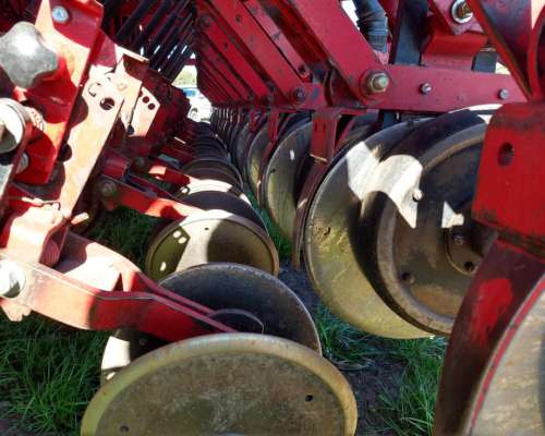 Sembradora Crucianelli Pionera 2008