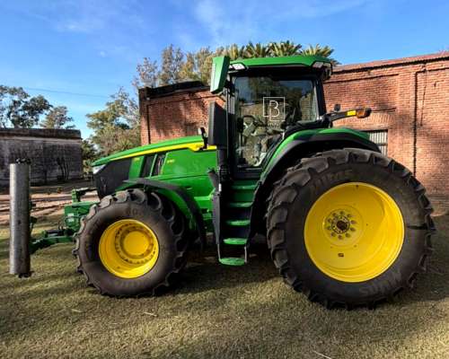 John Deere 7r 230.