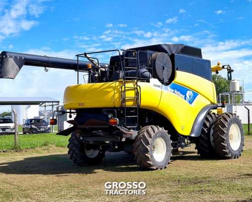 Cosechadora CR 9060, 5.600 Horas, 2008